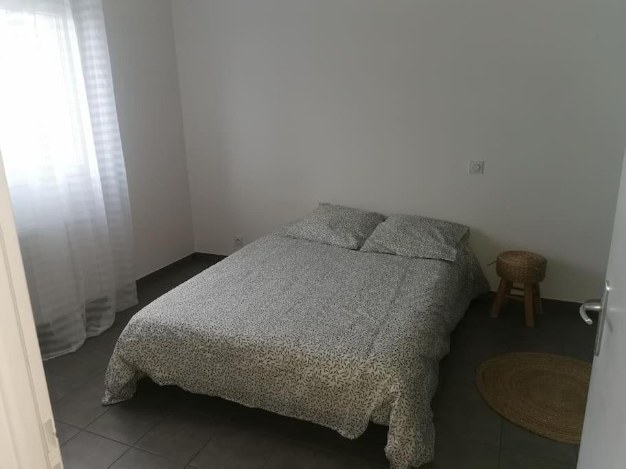Jolie Maison Entiere Avec 3 Chambres Centre Ville Сент-Андре-де-Кюбзак Екстер'єр фото